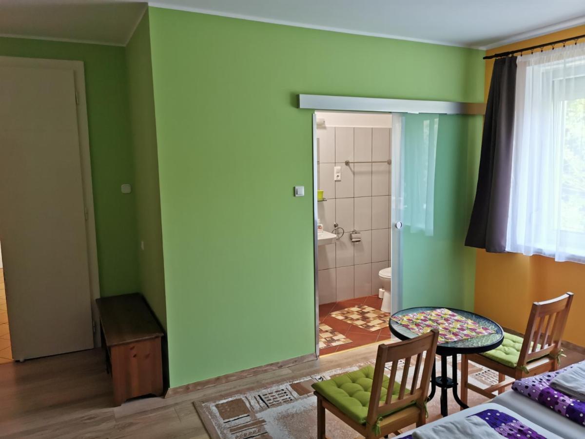 Glazer Szallas Tapolca Exteriér fotografie