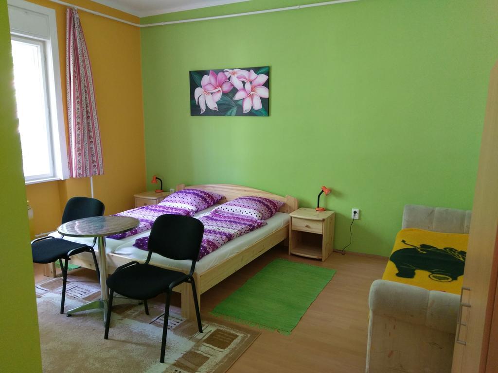 Glazer Szallas Tapolca Exteriér fotografie