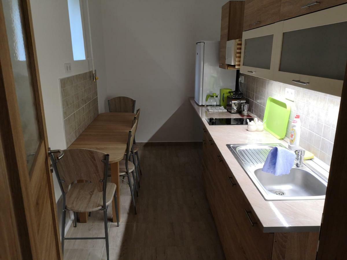 Glazer Szallas Tapolca Exteriér fotografie